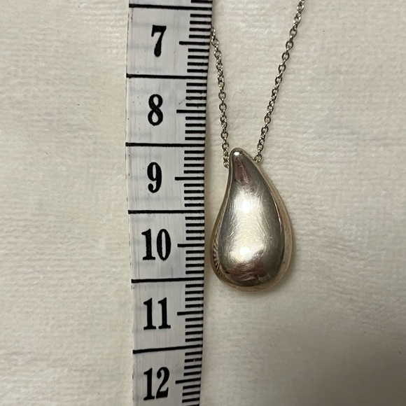 Genuine Tiffany & Co Elsa Peretti Teardrop necklace 925 18”, pendant is 22 mm - Picture 10 of 10